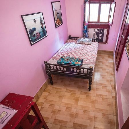Brown Bread Bakery Guest House Benares Buitenkant foto