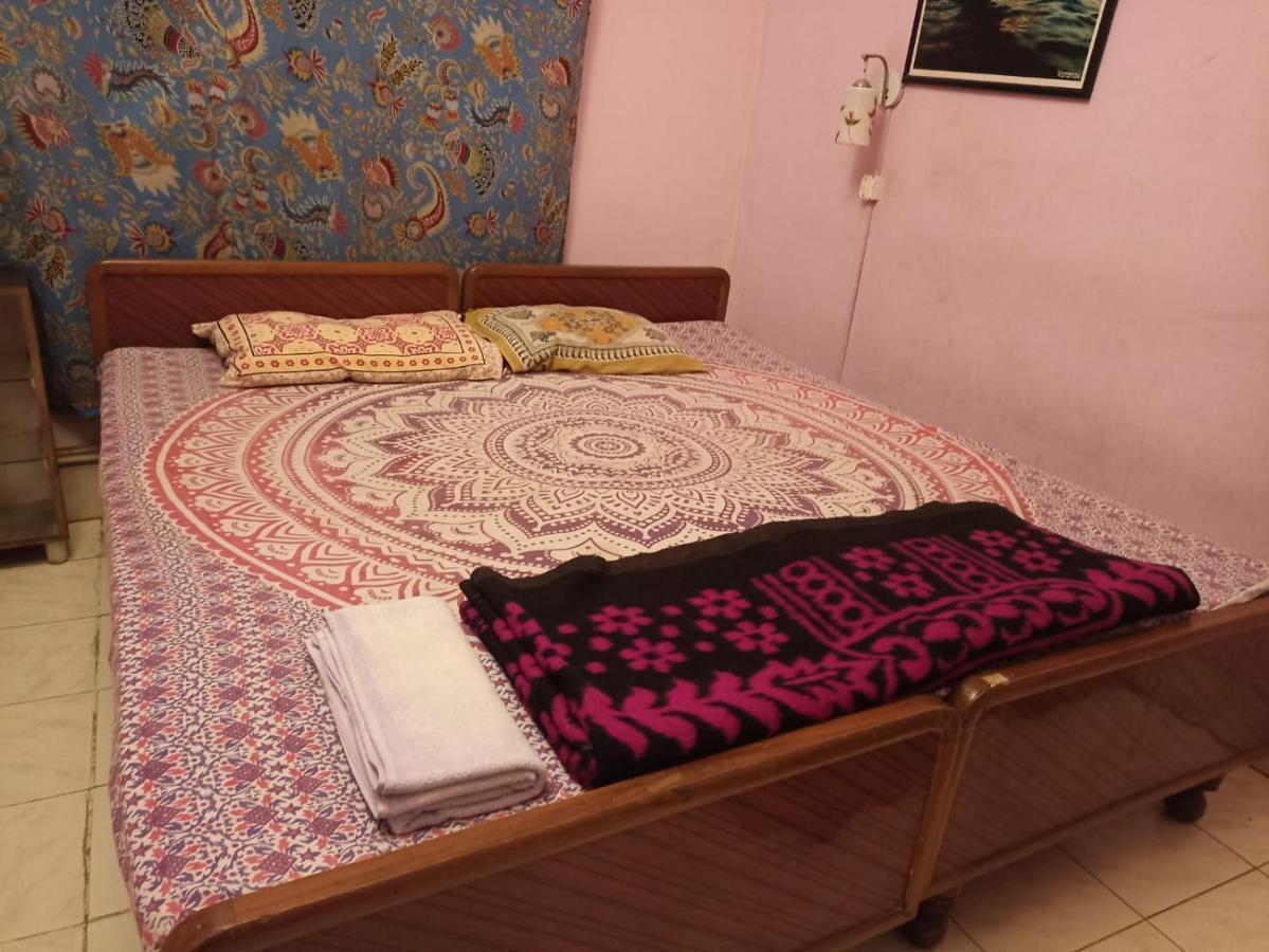 Brown Bread Bakery Guest House Benares Buitenkant foto