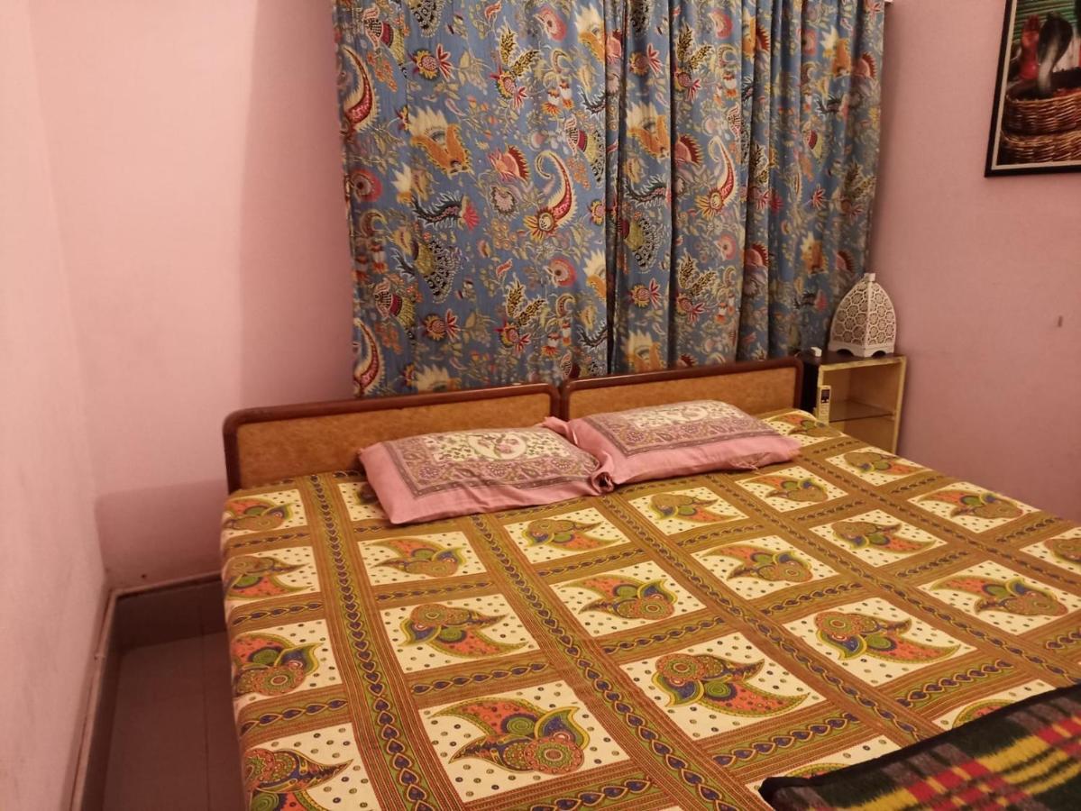Brown Bread Bakery Guest House Benares Buitenkant foto