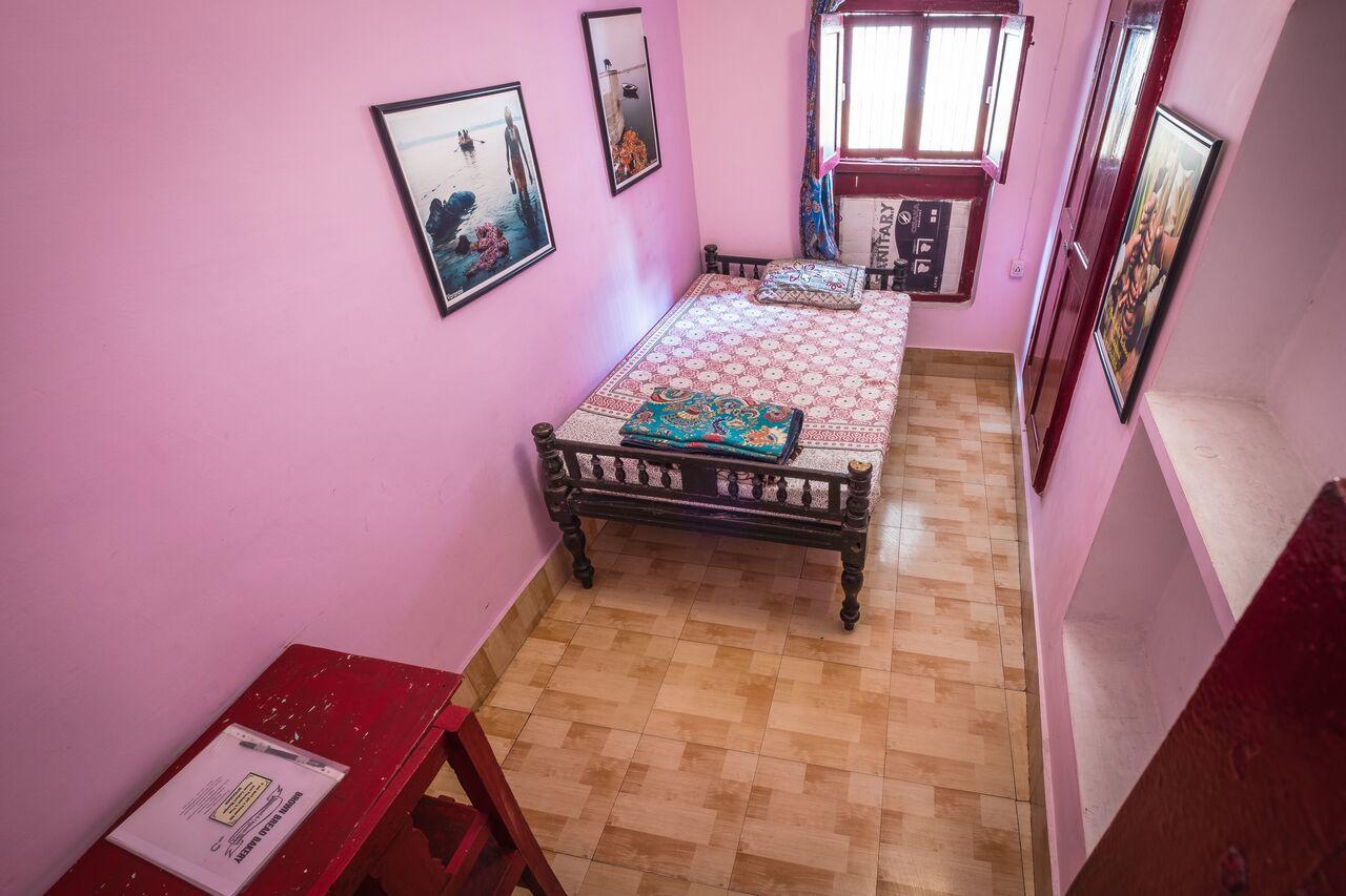 Brown Bread Bakery Guest House Benares Buitenkant foto