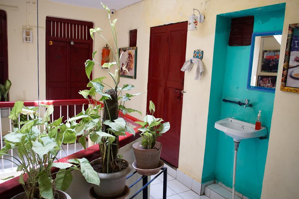 Brown Bread Bakery Guest House Benares Buitenkant foto